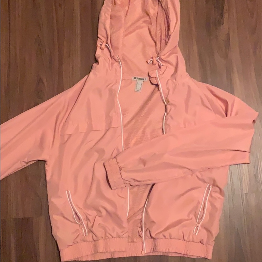 Wind breaker